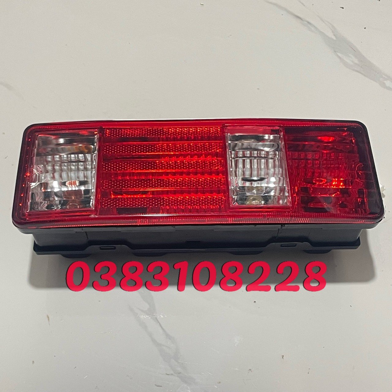 ĐÈN HẬU DONGBEN K9 870KG Đèn hậu Dongben SRM K9
