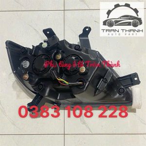 Đèn pha Tera Van 945kg thùng kín